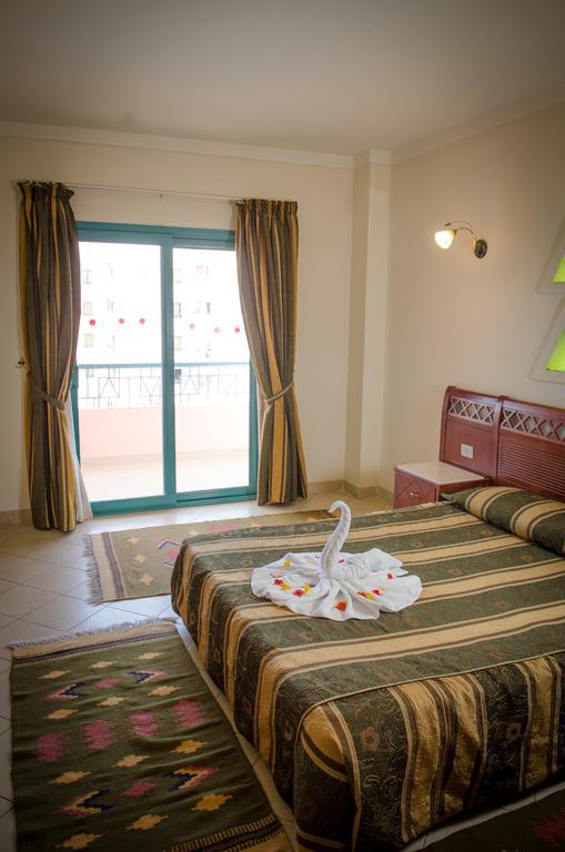 Zahabia & Beach 4*