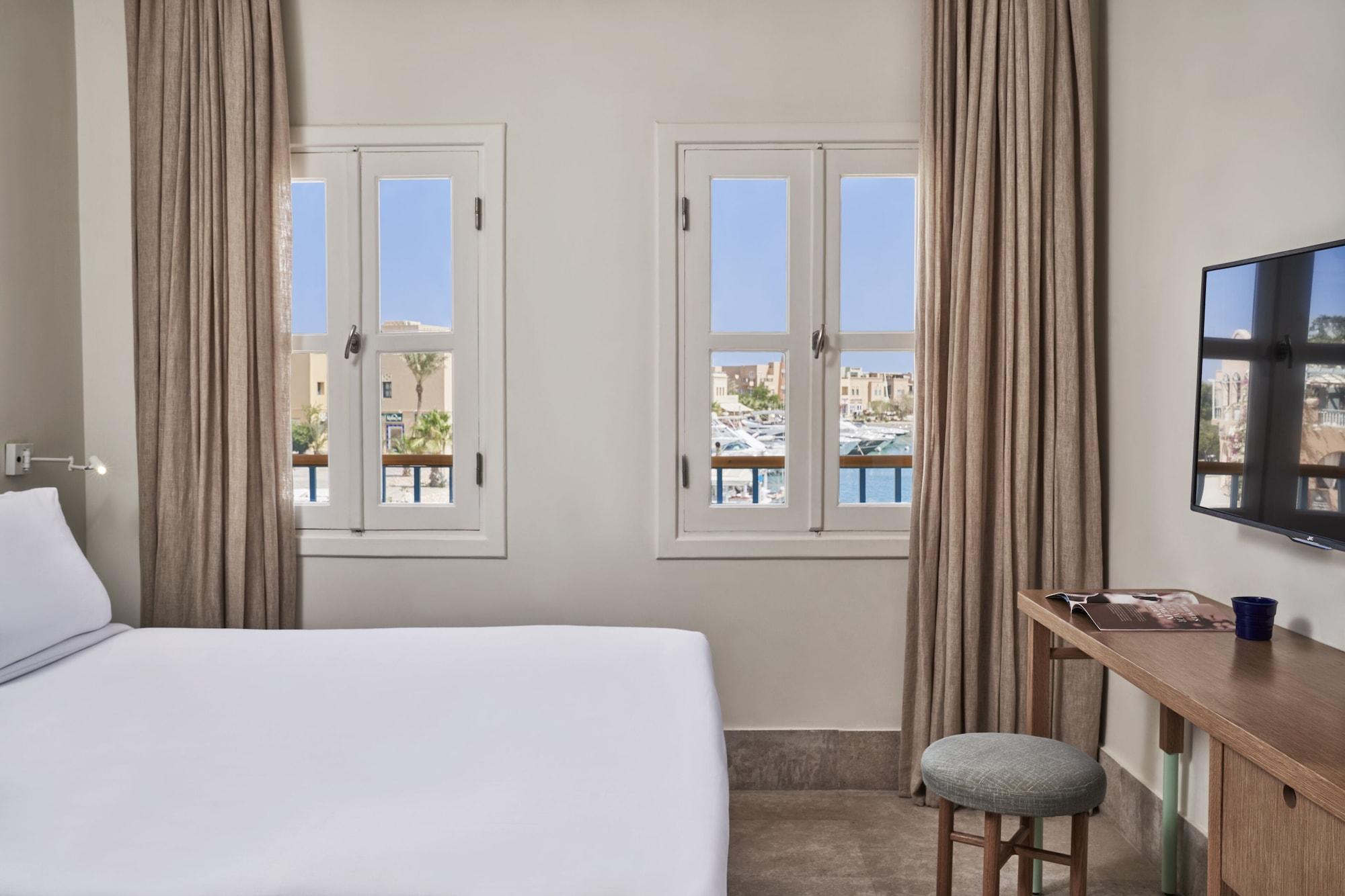 Inn Captain's 3*