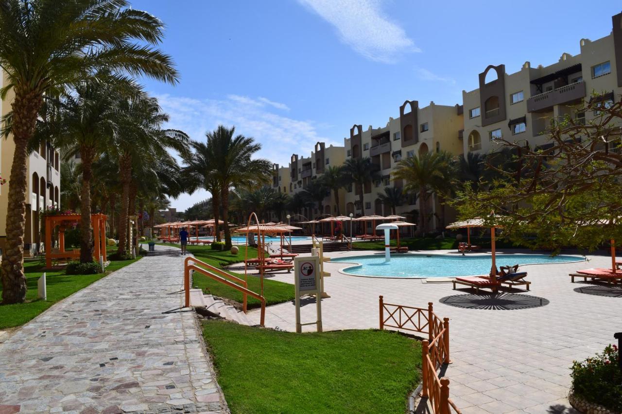 Comfortable In Karma With Private And Pools Family Only Or Female Apartament *