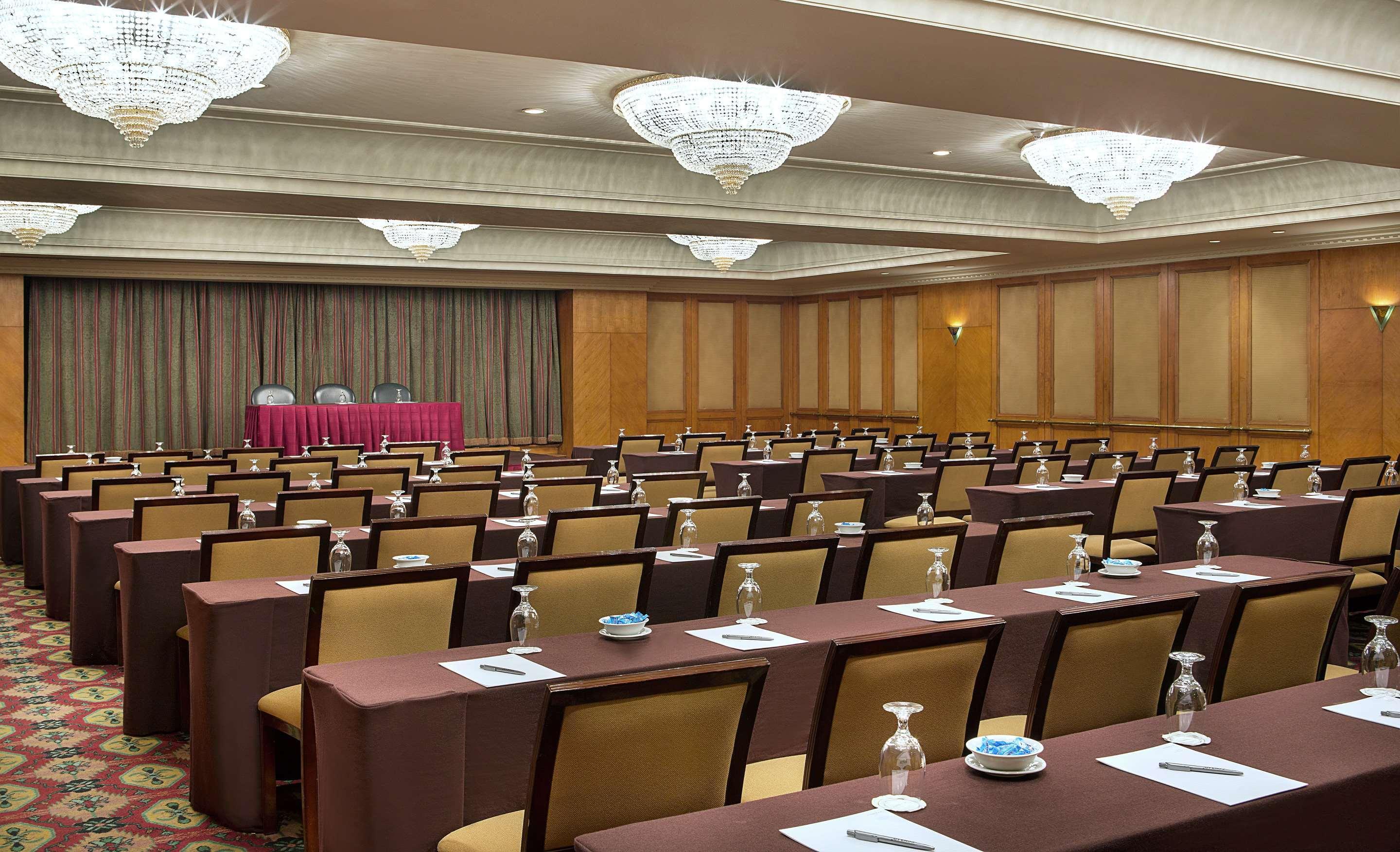 Sofitel Downtown Nile Hotel 5*