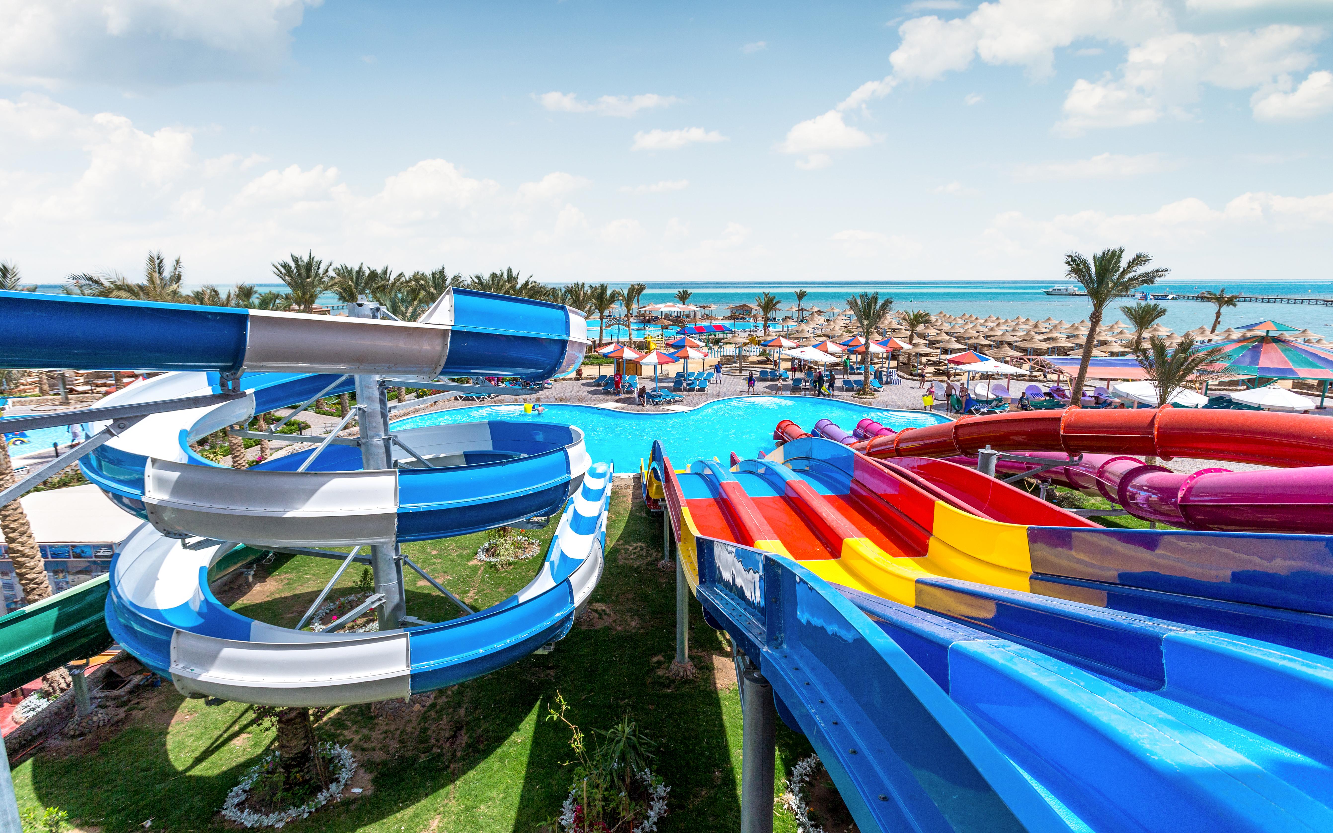 Hawaii Riviera Club Aqua Park - Families And Couples Only