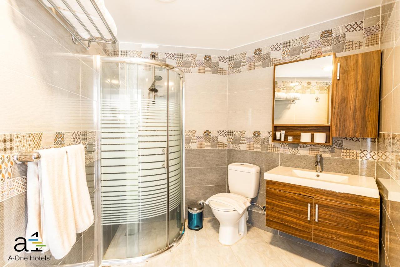 La Rosa Waves - Couple & Families Only Hotel 4*