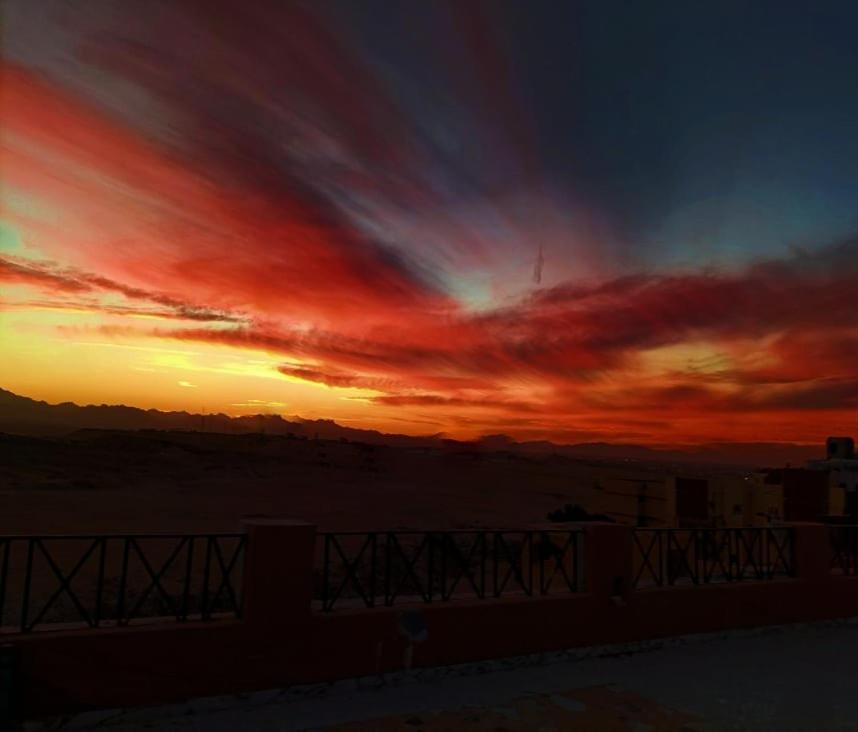 Moon - With Swimming Pool And Bbq Terrace In Center Hrg * Hurghada