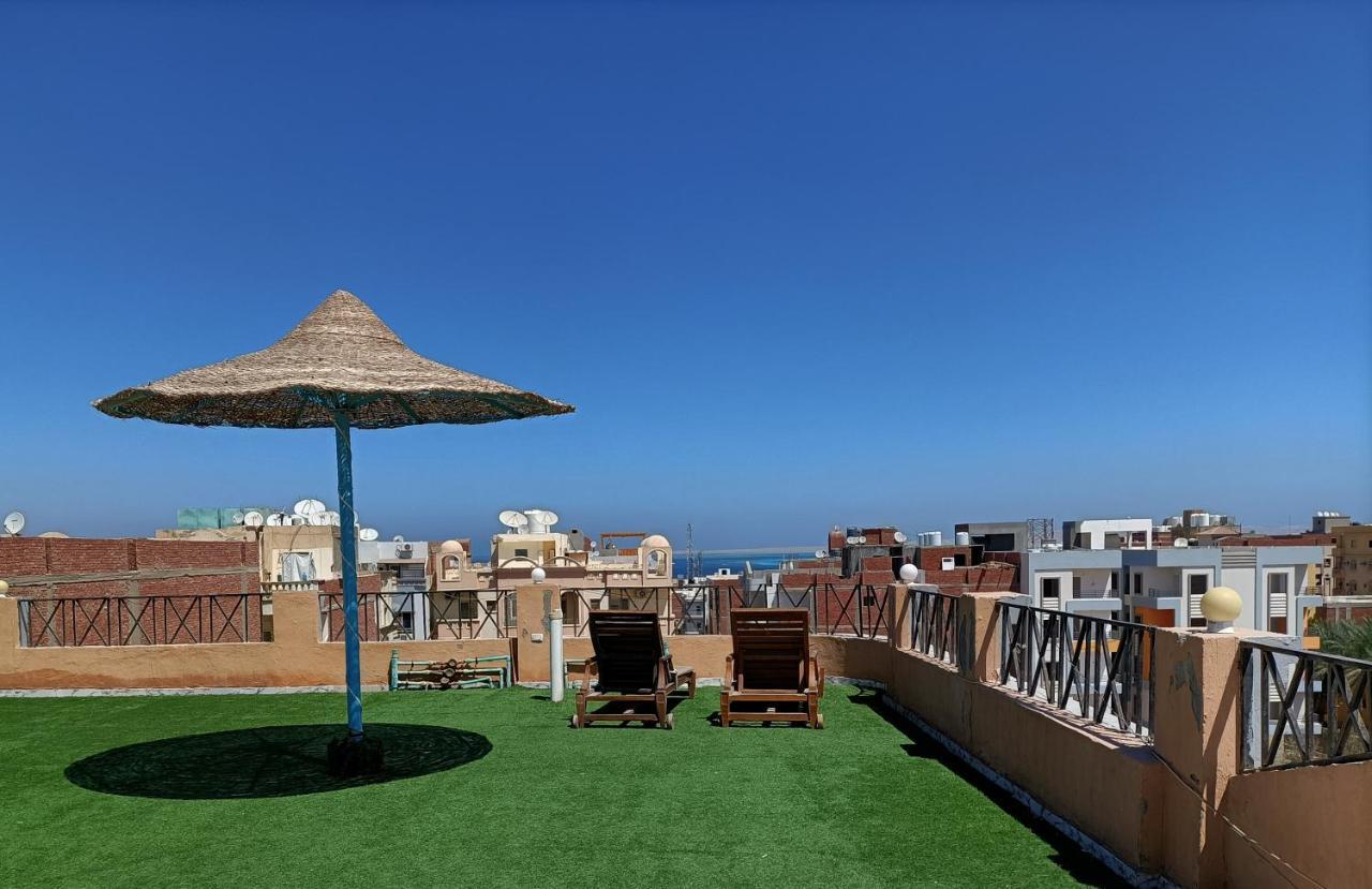 Moon - With Swimming Pool And Bbq Terrace In Center Hrg *