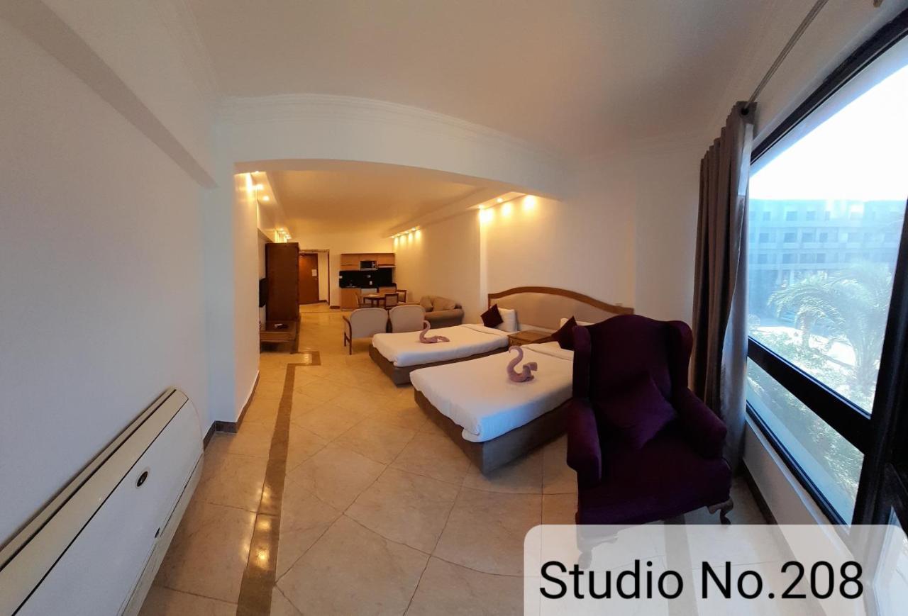 Alia Apartment