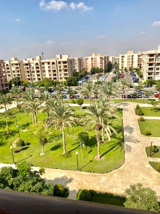 Apartment Luxurious 3 Bedroom Rustic Overlooking Huge Garden - For Families And Couples *