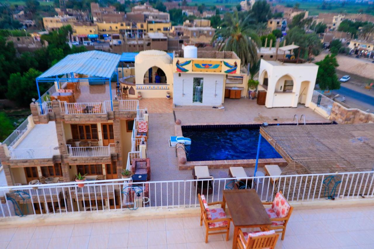 Thebes 3*