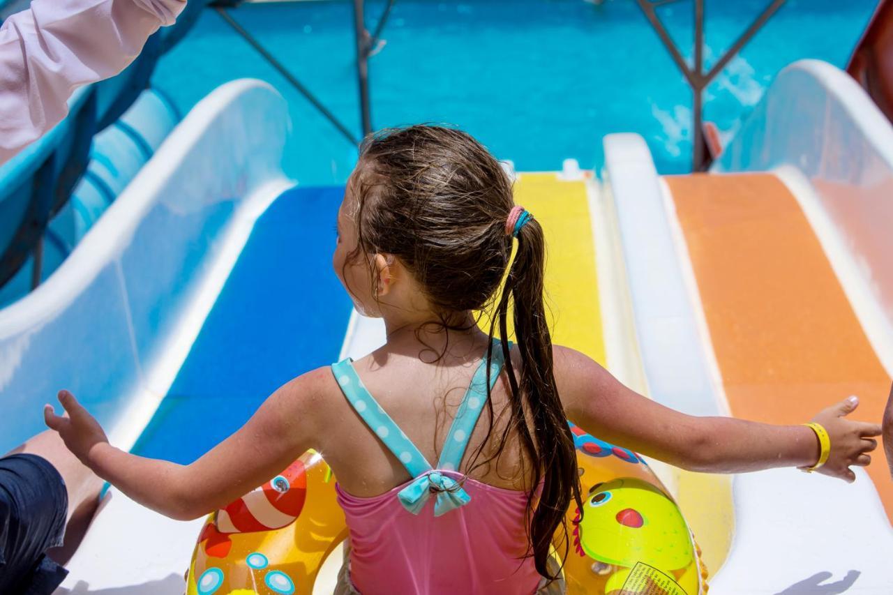 Mirage Bay & Aqua Park Resort