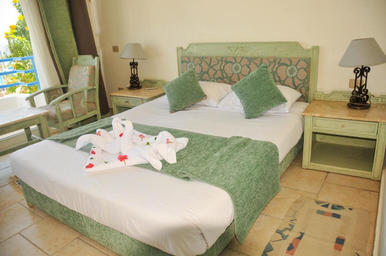 Queen View Resort 4*