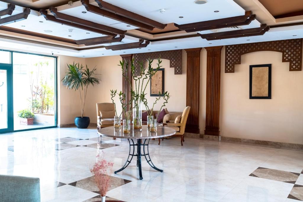 Swiss Plaza Hotel