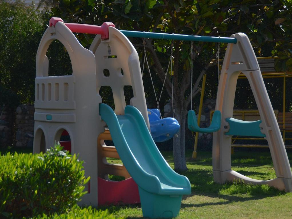 Queen View Resort 4*