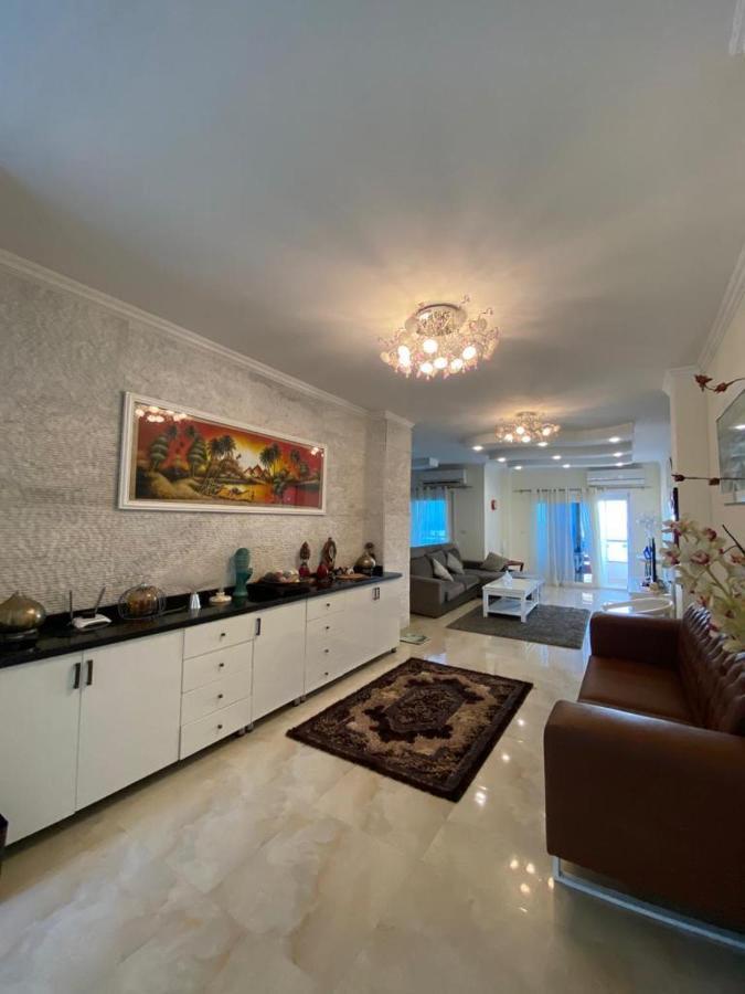 Apartment Beautiful 3-bedroom On The 4th Floor With Personal Jacuzzi On The Roof And 3 Balconies With Spectacular Seaview *