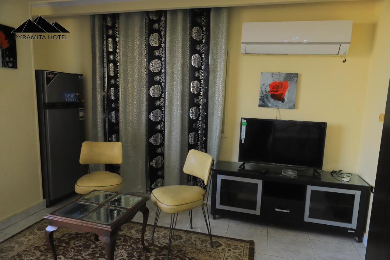 Otel Pyramita Ghatati