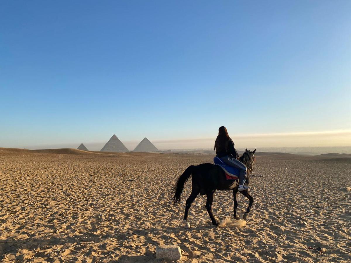 Eagles Pyramids View * Kafret el-Gabal