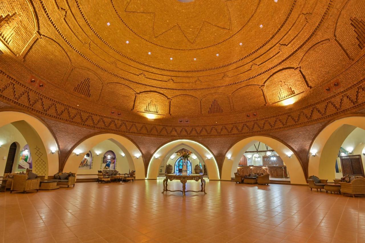 Dream Lagoon & Aqua Park Hotel 4*