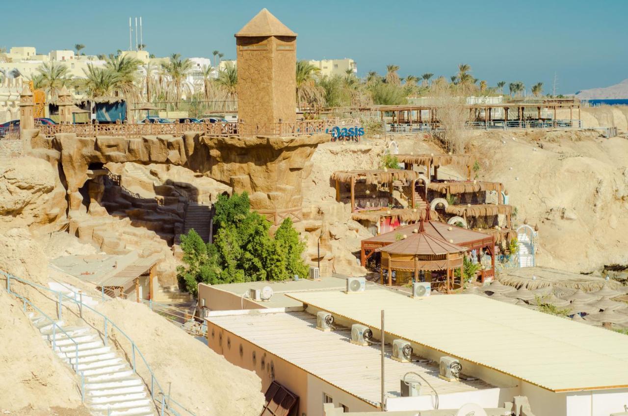 Sharks Bay Oasis Aqua Park Resort 3*