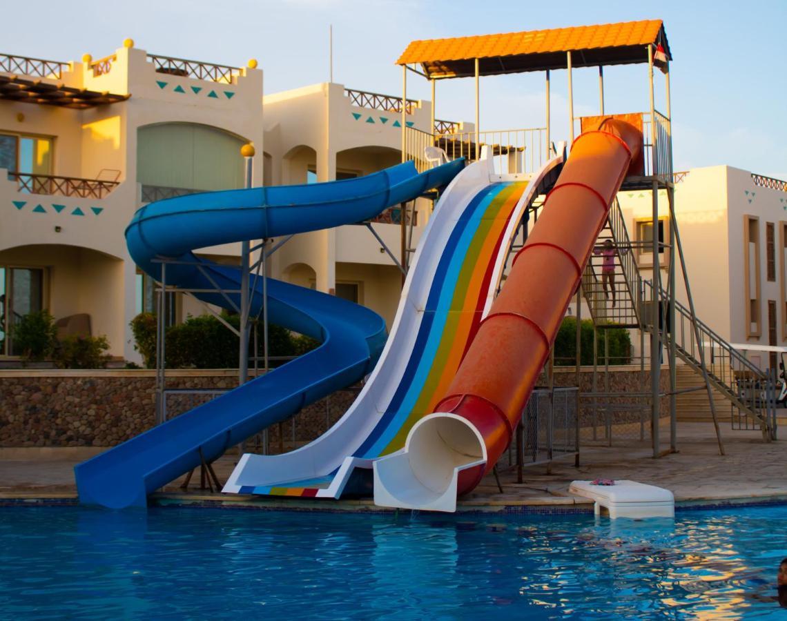 Sharks Bay Oasis Aqua Park Resort 3*
