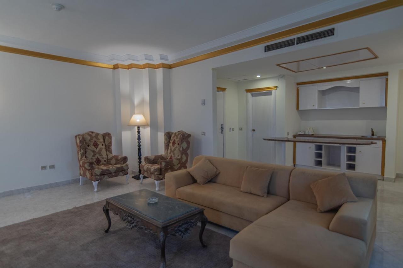Dexon Roma Hurghada