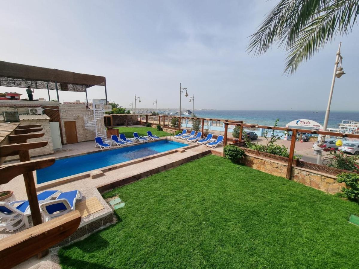 Lilly Lounge And Pool For Adults Only *