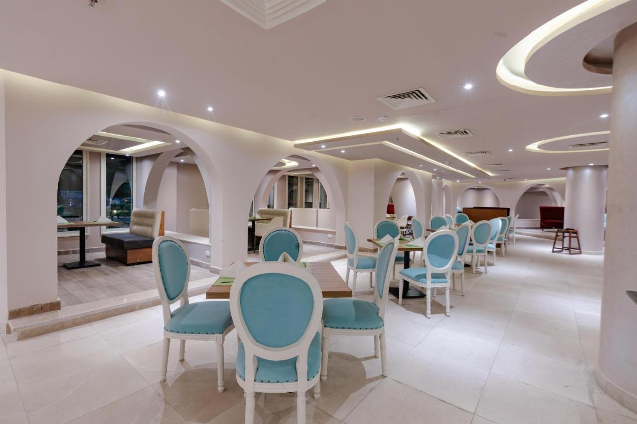 Resort Seven Seas Jolie Bay