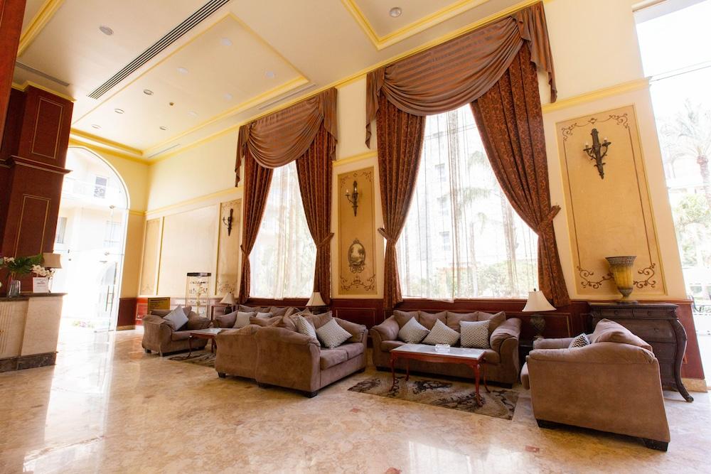 Grand Pyramids Hotel 4*