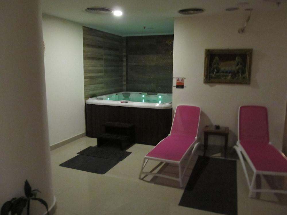 Hotel Tolip El Narges