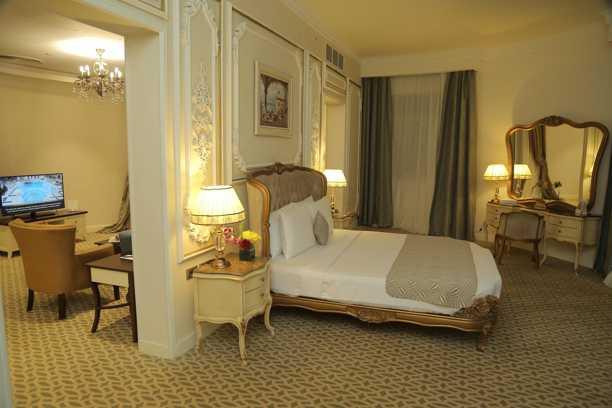 Tolip Golden Plaza Hotel 5*