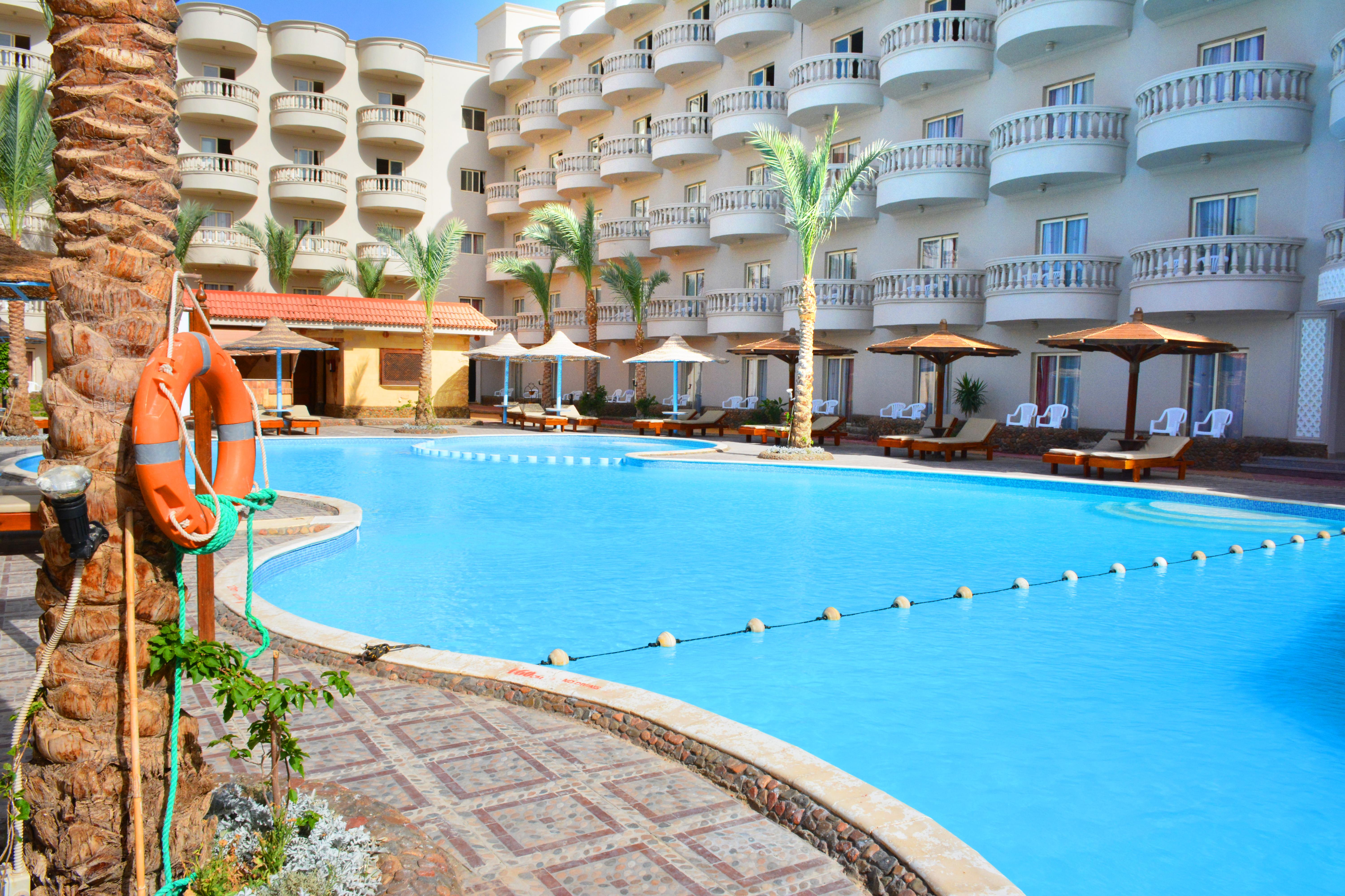 Hawaii Riviera Club Aqua Park - Families And Couples Only