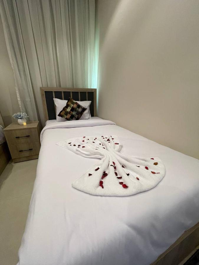 Han Pyramids 3*