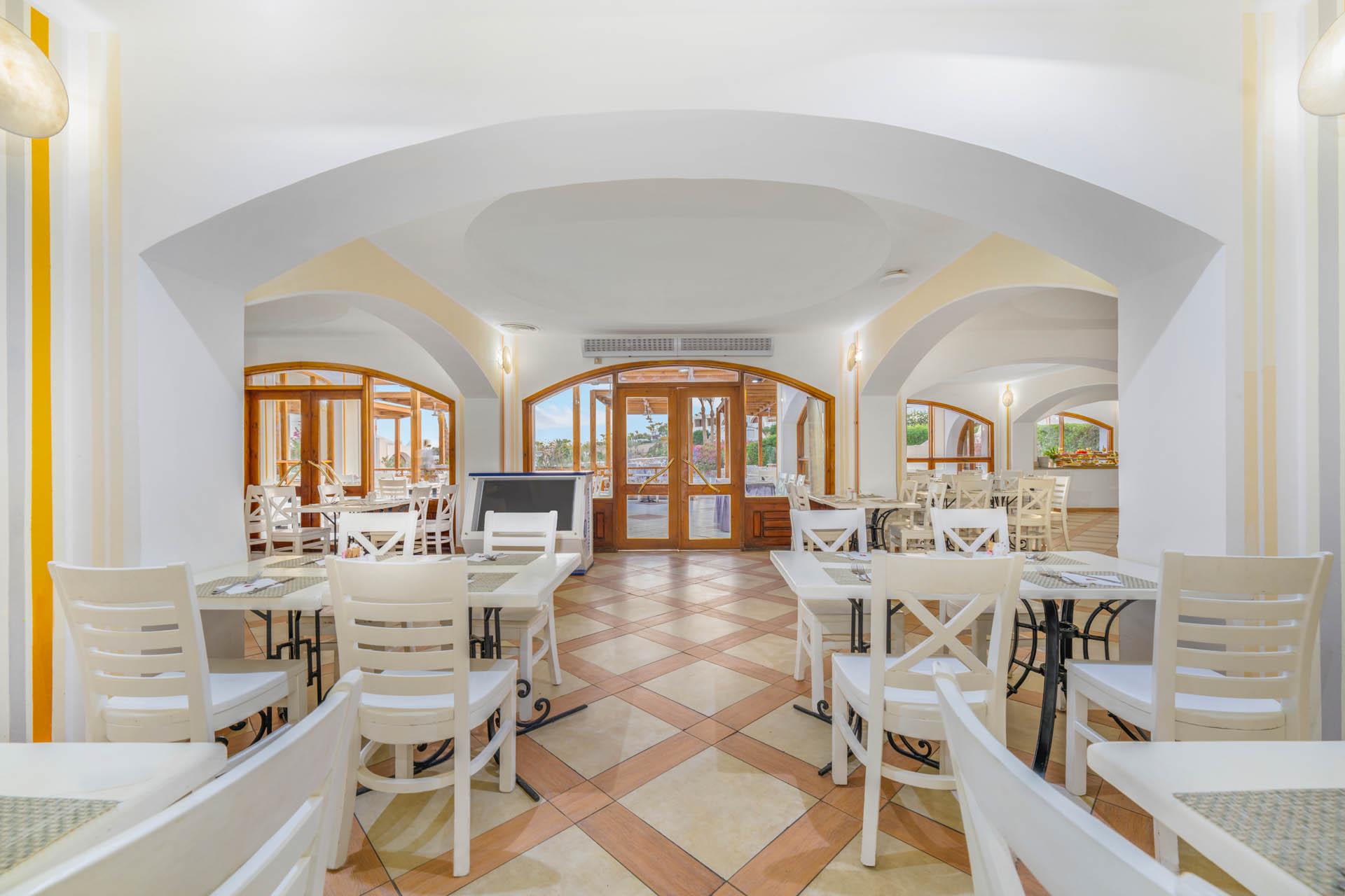 Private One Bedroom Domina Coral Bay 5*