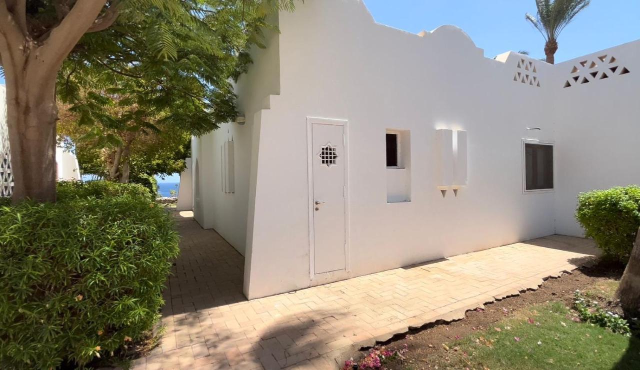 La Vista Mare Domina Coral Bay Villa