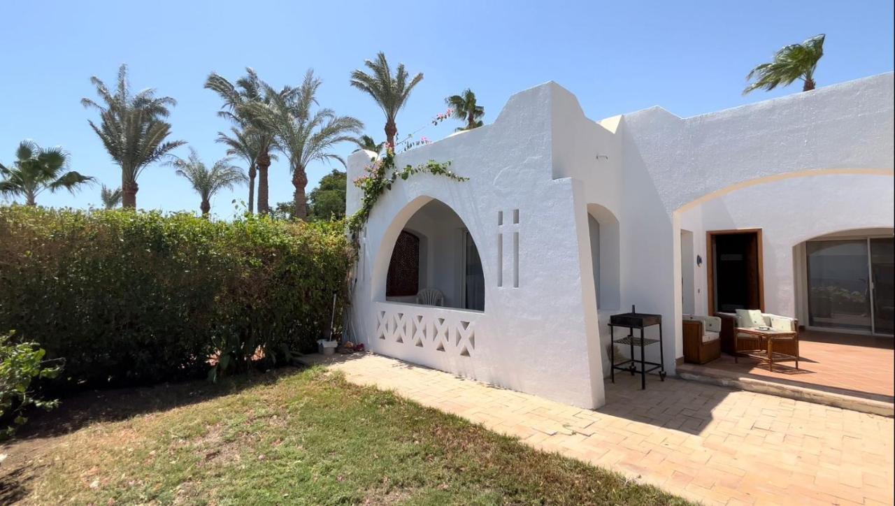 La Vista Mare Domina Coral Bay Villa