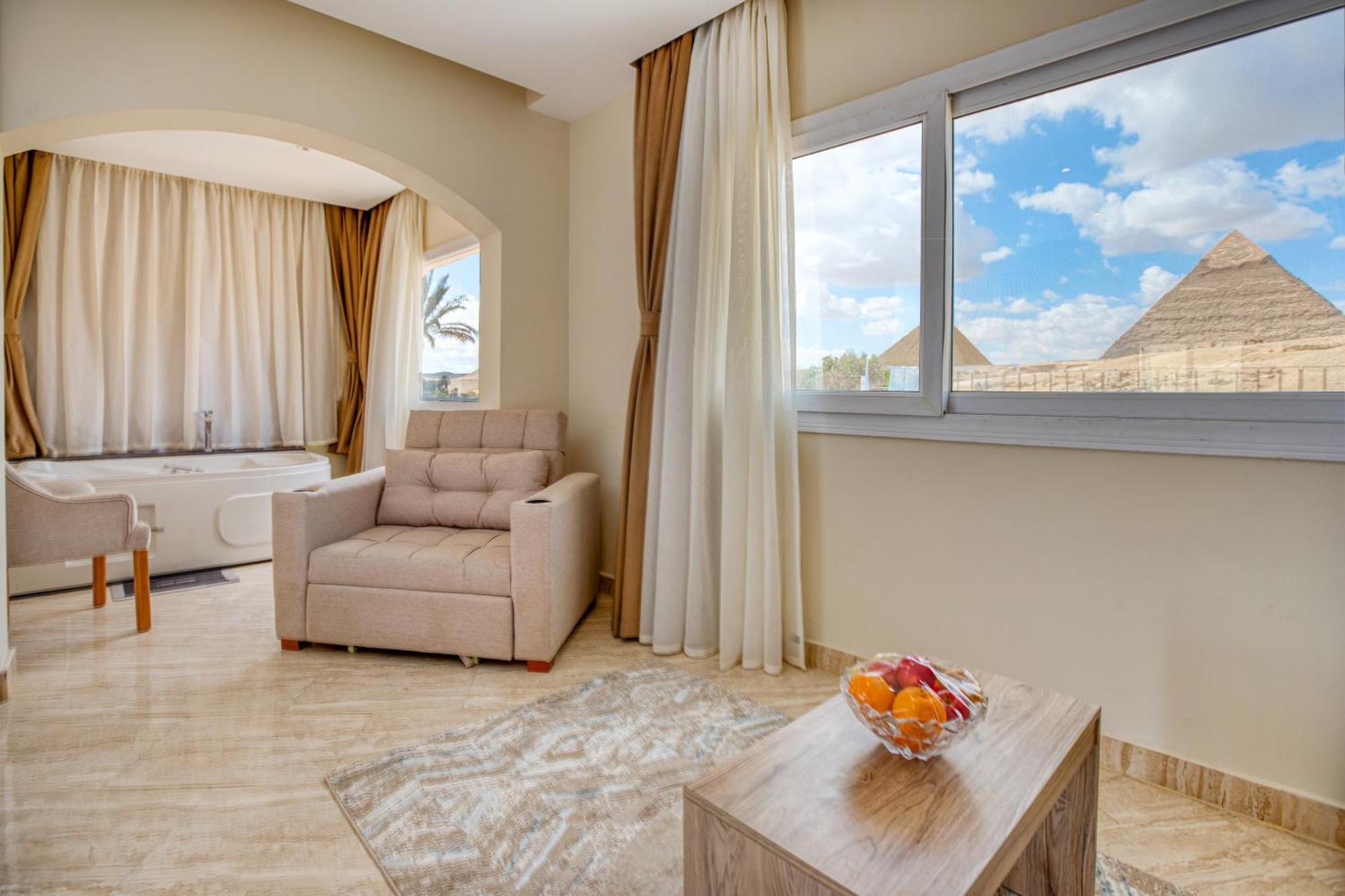 Soul Pyramids View Hotel Kafrat al Jabal