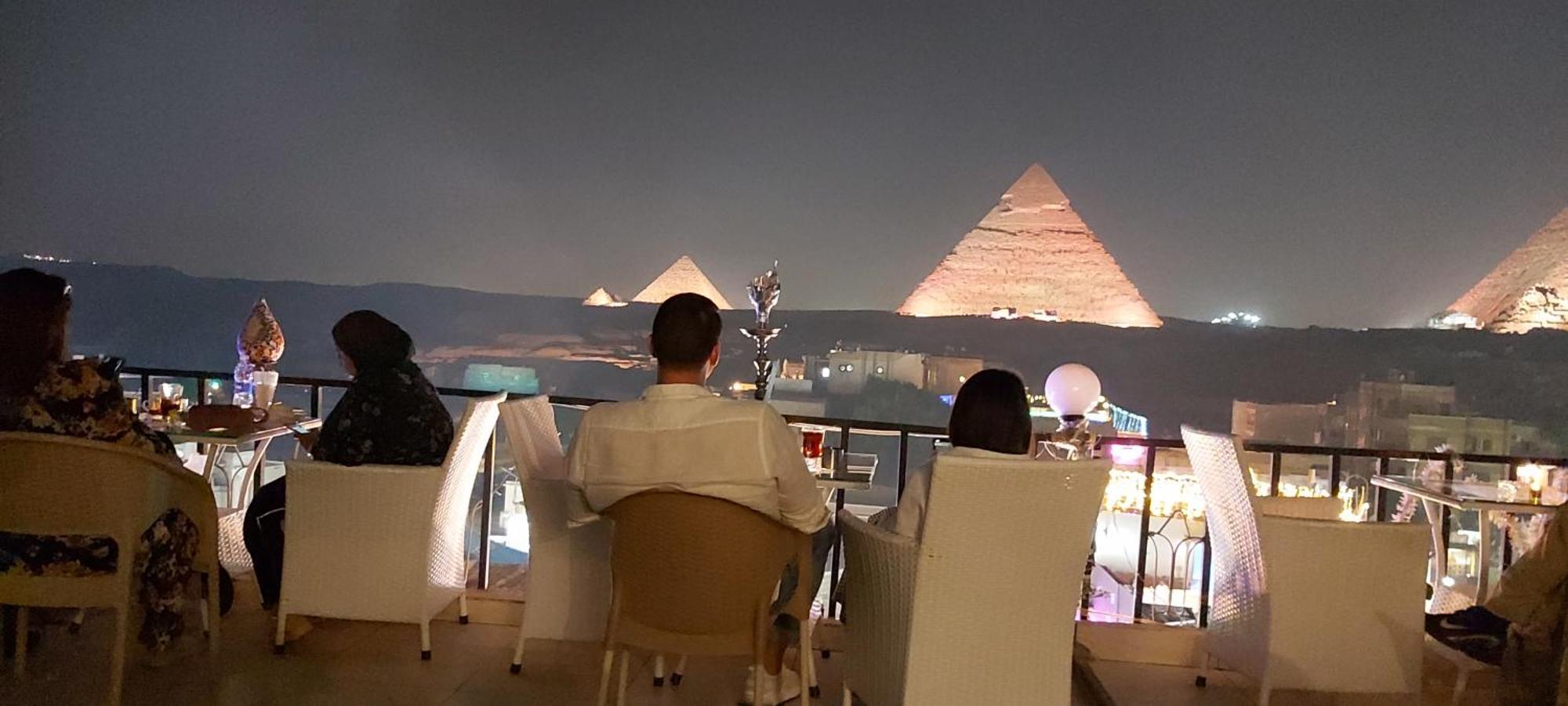 Hotel Golden Pyramids 3*