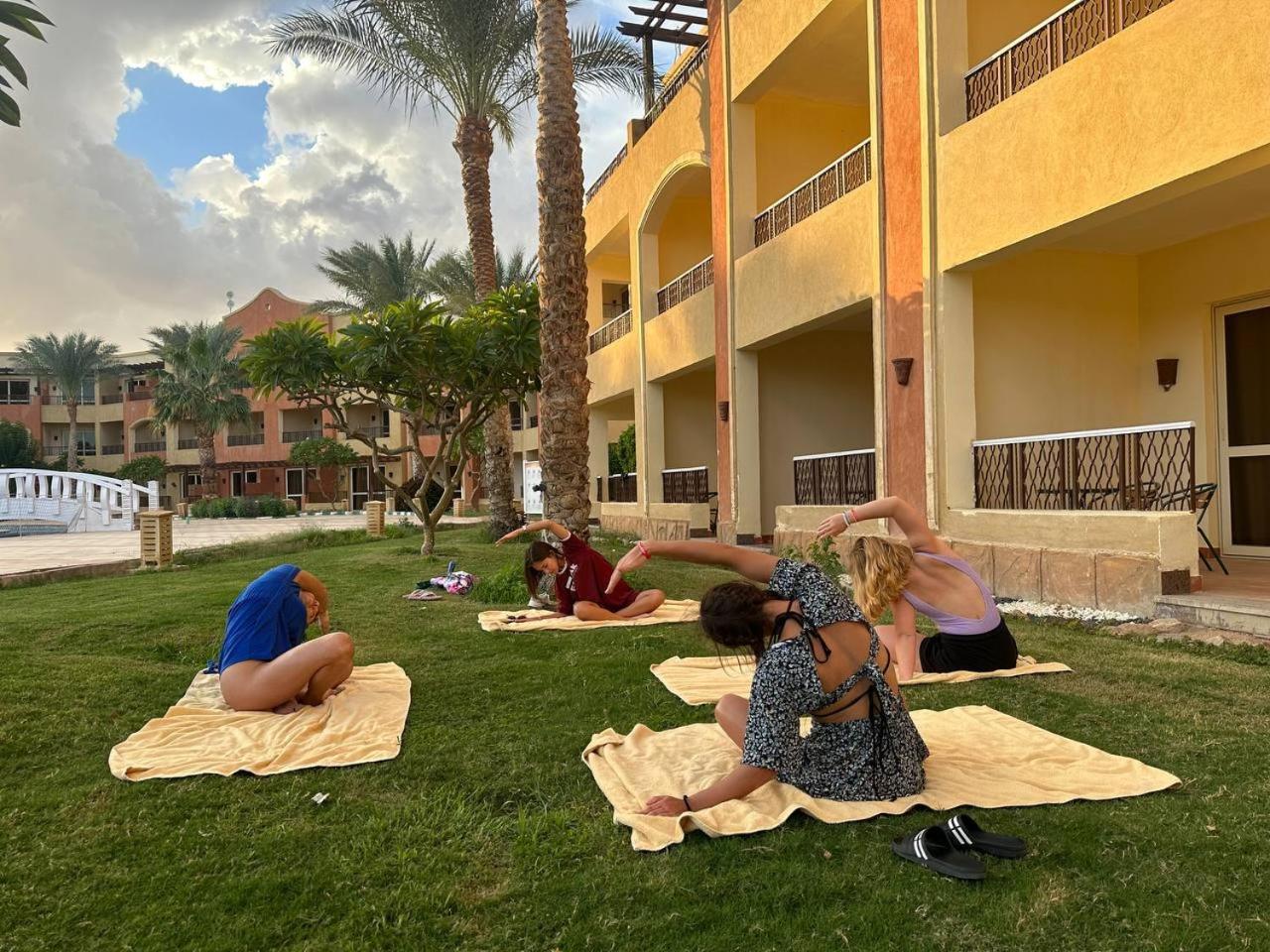 Resort Regency Plaza Aqua Park And