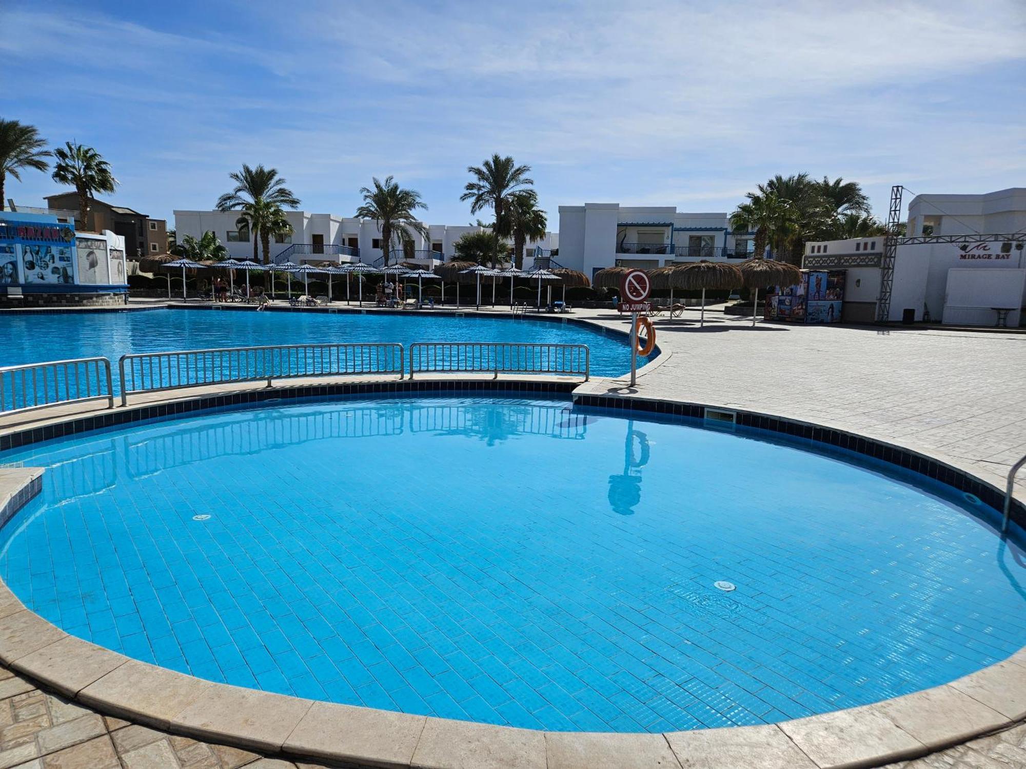 Noura Luxury With Free Pool And Access In Apartamento Hurghada