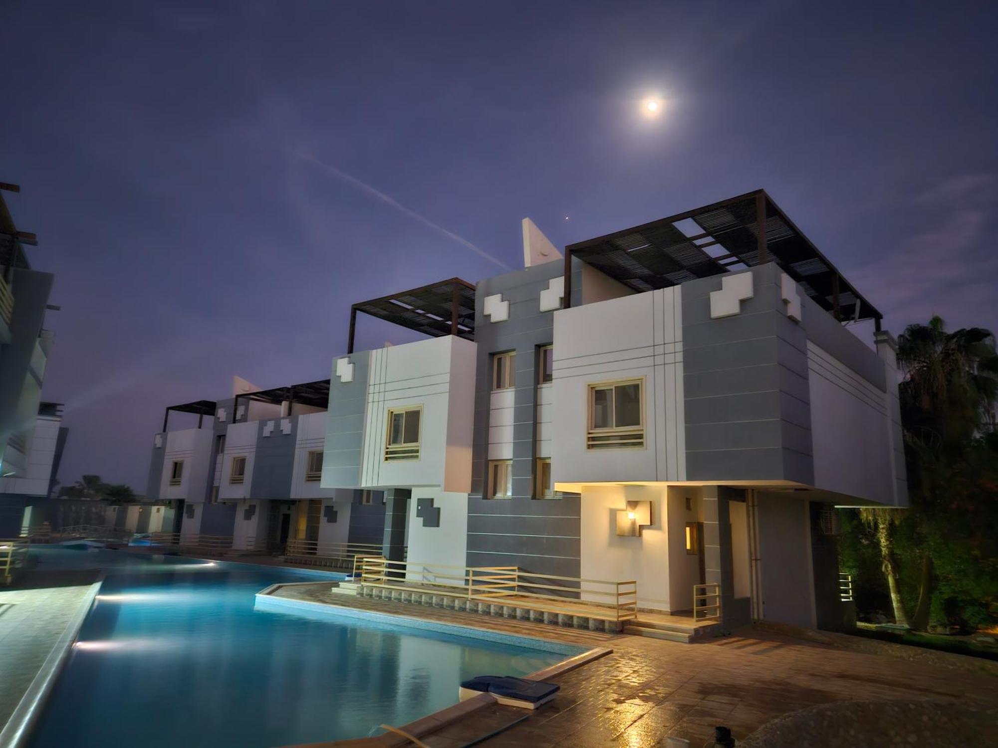Noura Luxury With Free Pool And Access In Apartamento *