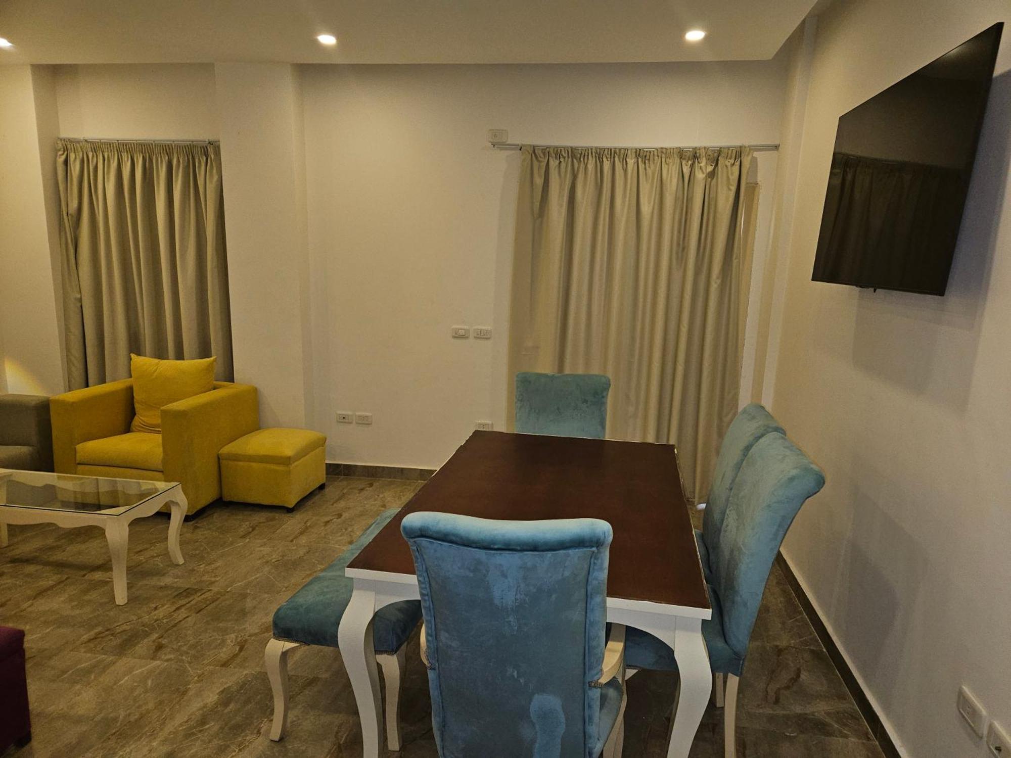Noura Luxury With Free Pool And Access In Apartamento Hurghada