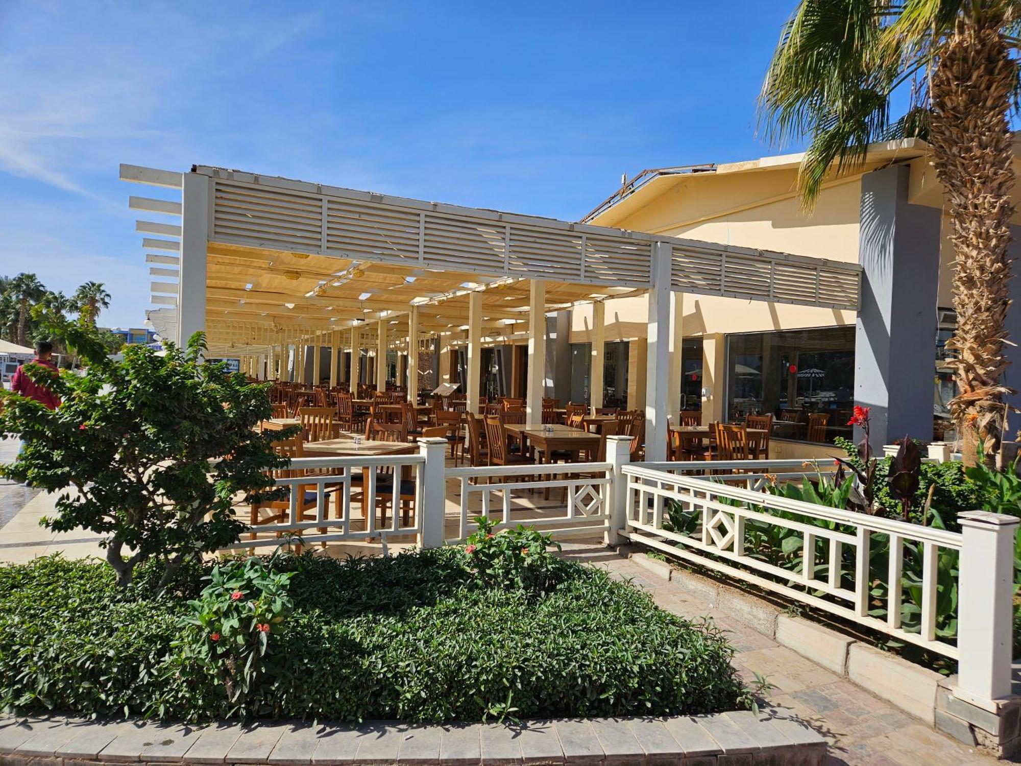 Apartamento Noura Luxury With Free Pool And Access In