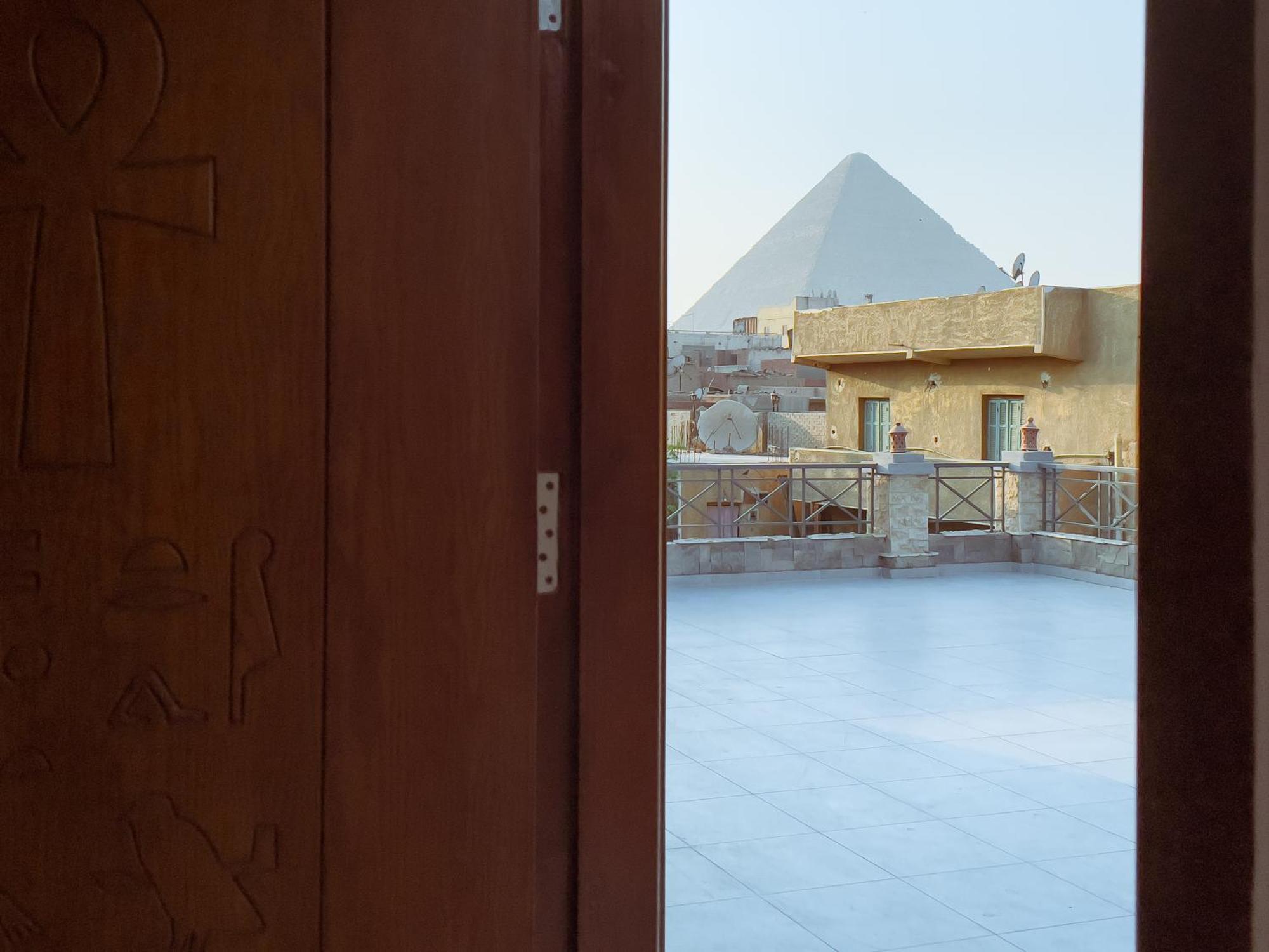 King Khufu Pyramids View Hotel Kafret el-Gabal