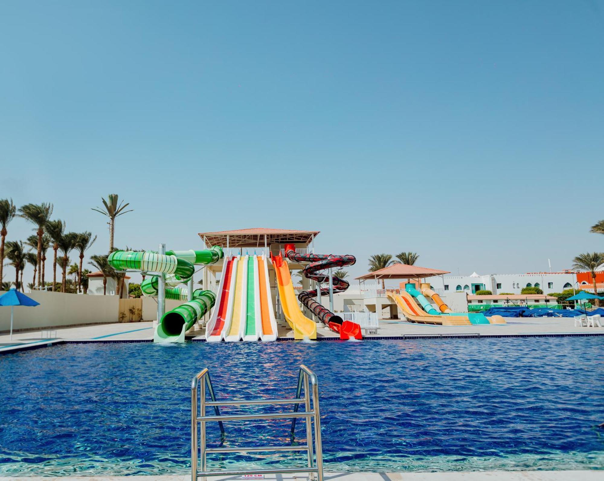 Pickalbatros Dana - Aqua Park Resort