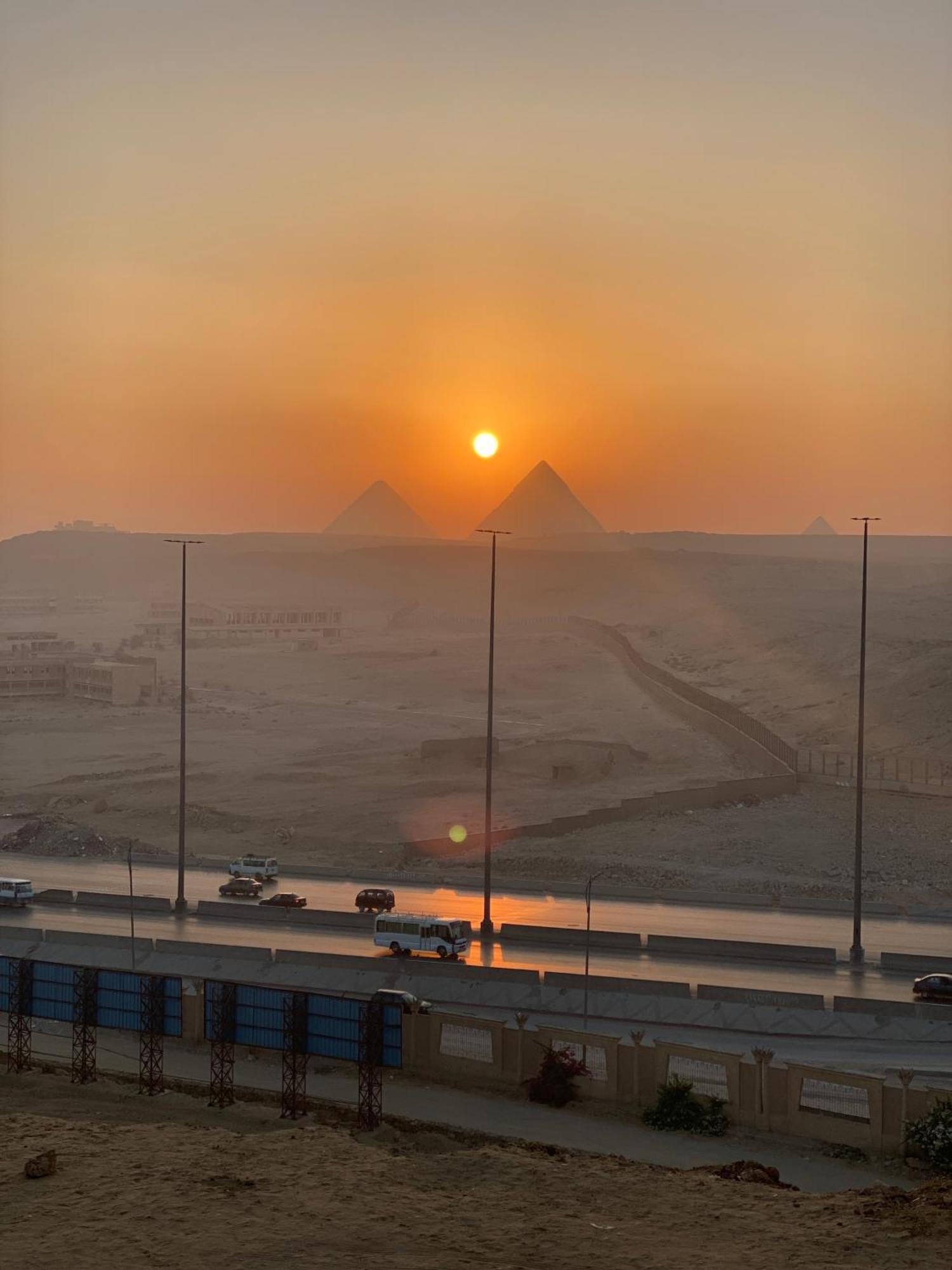 Pyramita