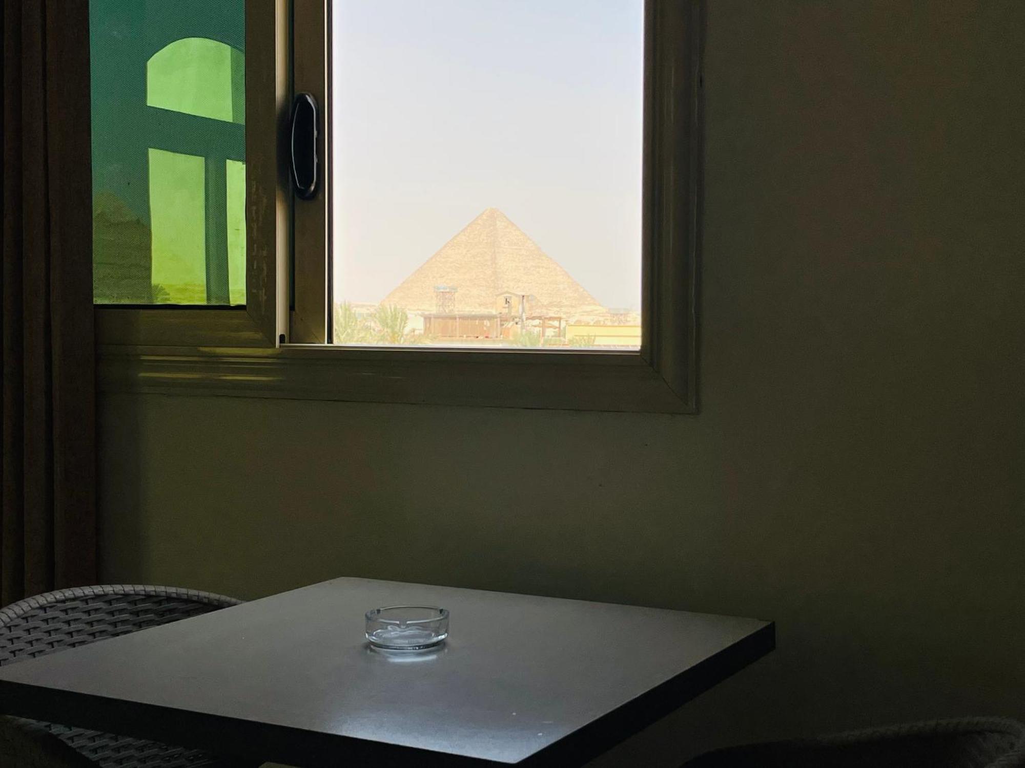 Golden Mask Pyramids Hotel *