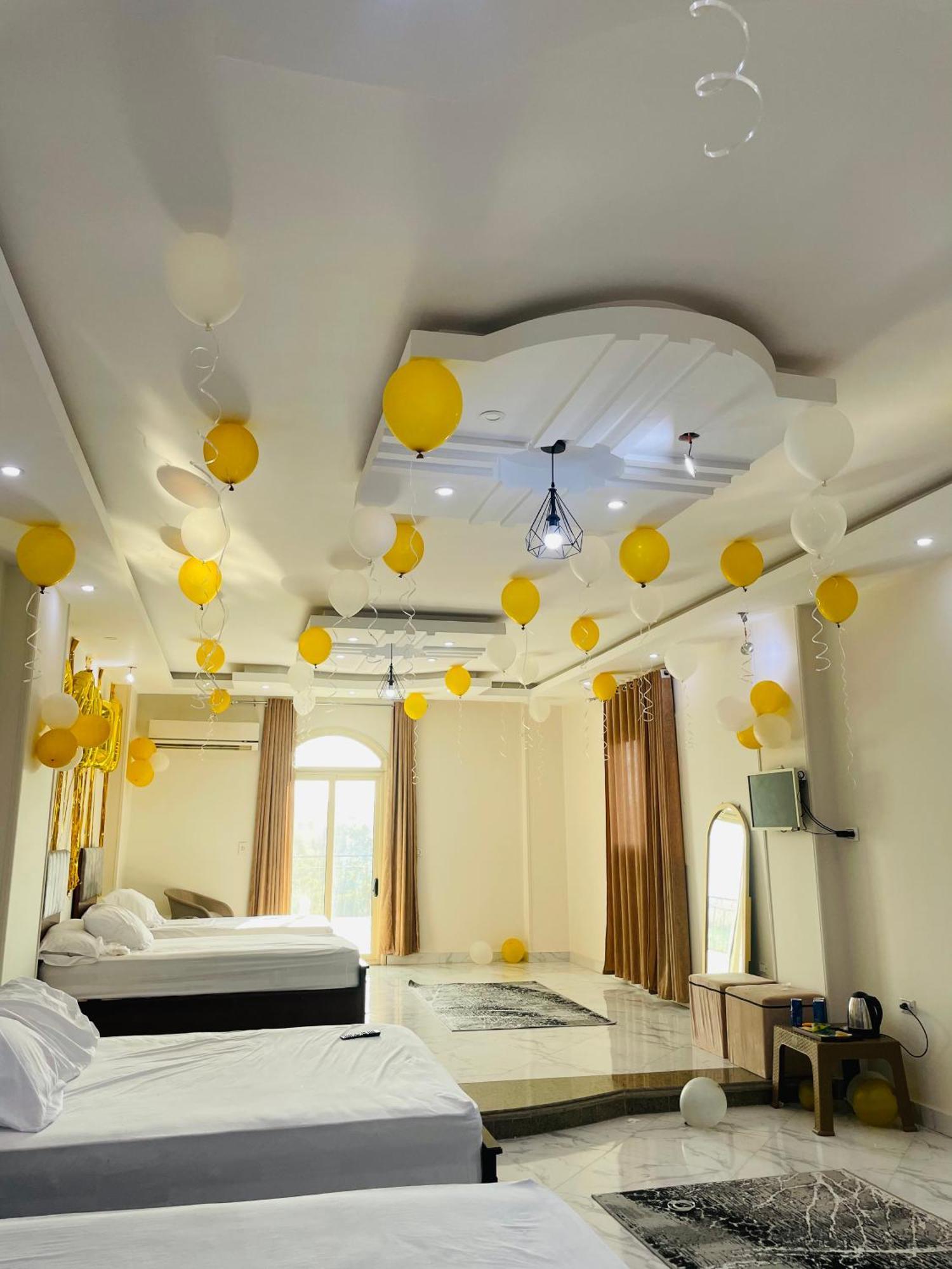 Golden Mask Pyramids Hotel *