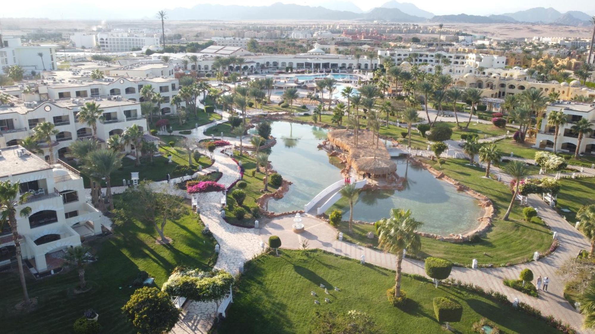 Resort Regency Plaza Aqua Park And