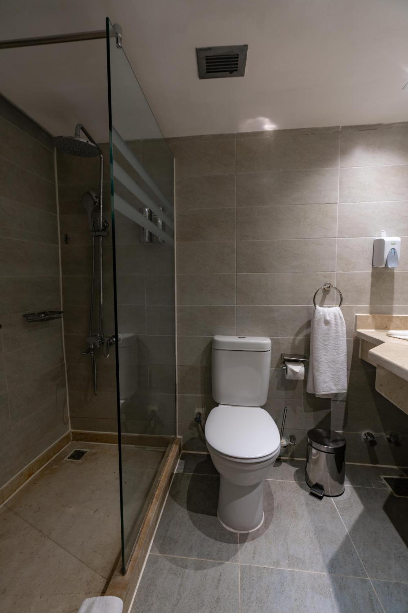 Seven Seas Jolie Bay Resort 5*