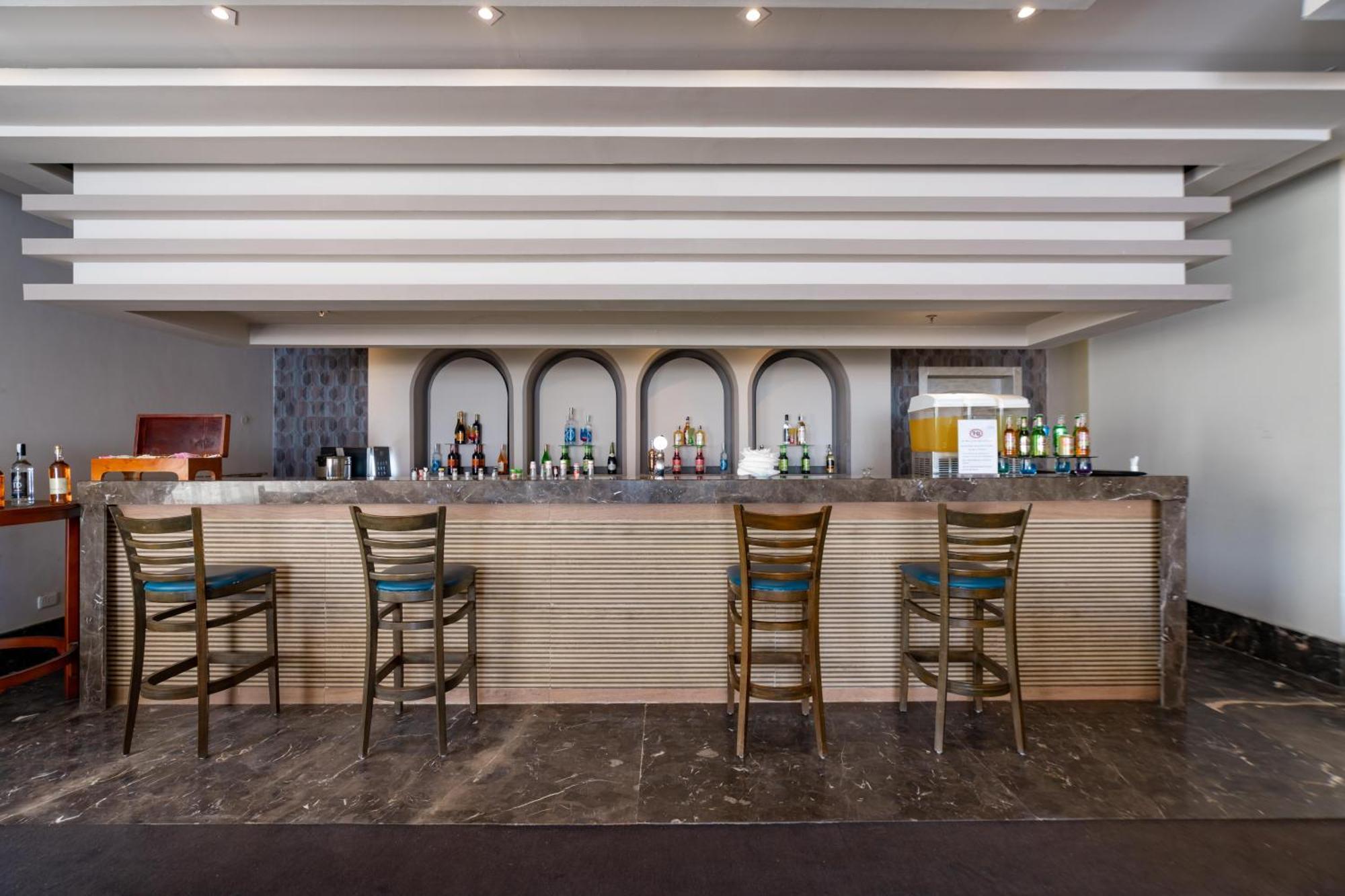 Seven Seas Jolie Bay Resort 5*