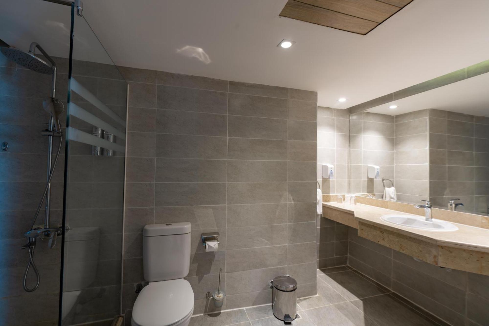 Resort Seven Seas Jolie Bay