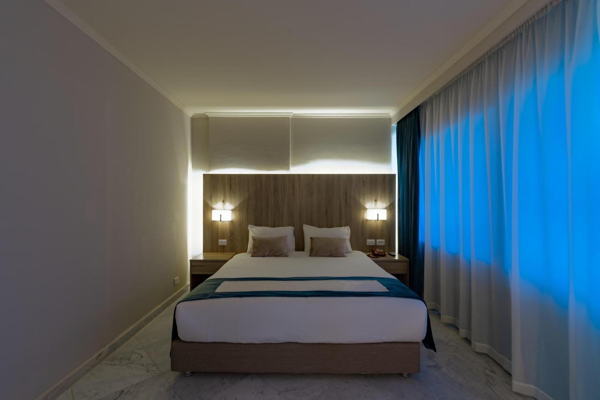 Resort Seven Seas Jolie Bay 5*