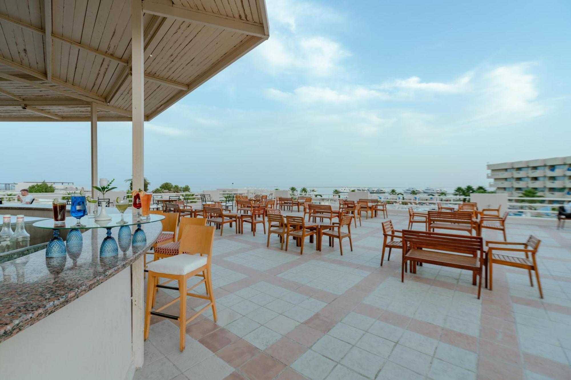 Seven Seas Jolie Bay Resort 5*